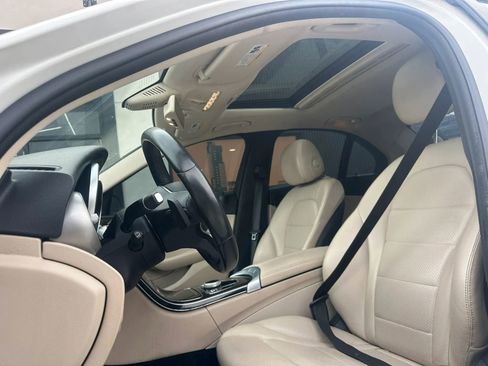 Used 2019 Mercedes-Benz C 300 4MATIC Sedan image 6