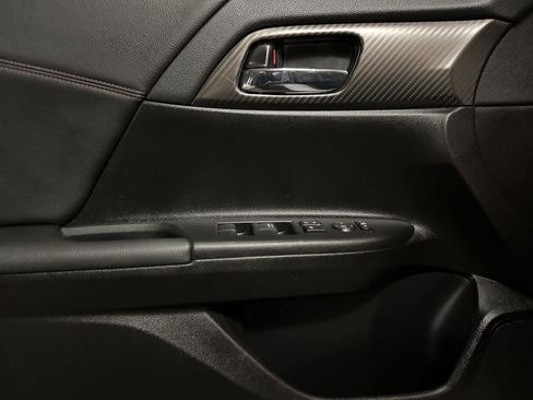 Used 2017 Honda Accord Sport Special Edition image 12