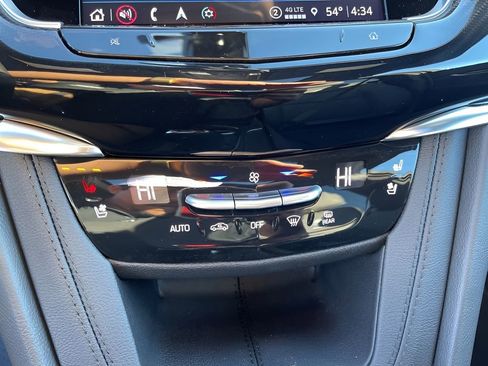 New 2025 Cadillac XT6 Sport w/ Technology Package image 32