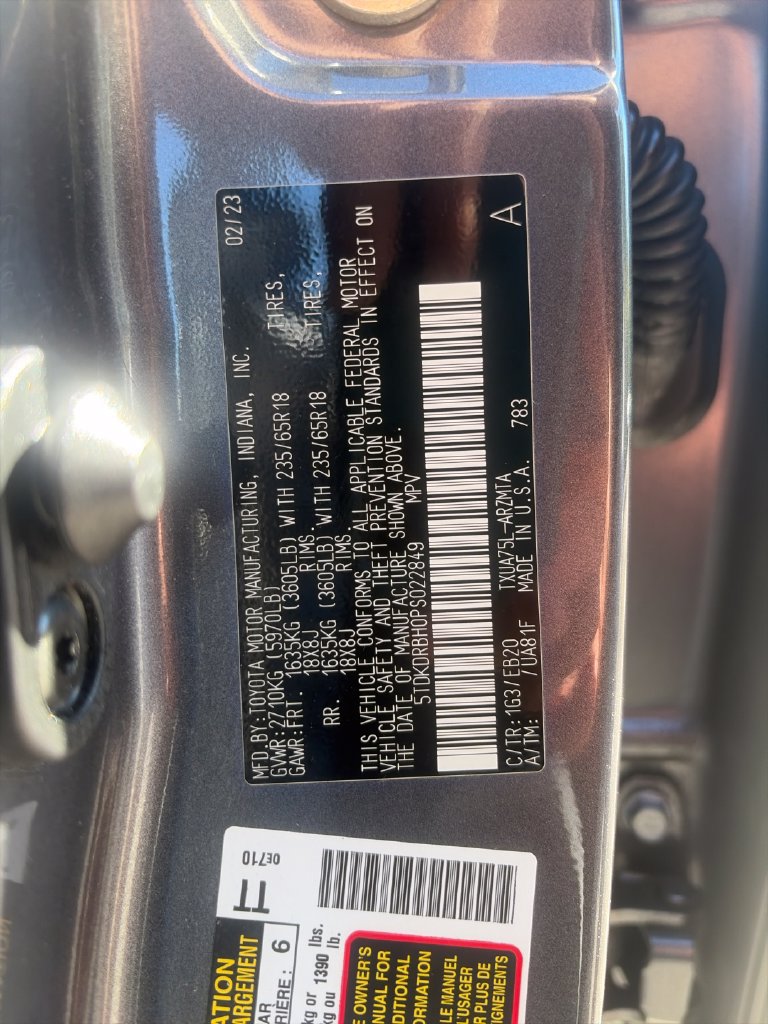 Used 2023 Toyota Highlander XLE AWD/4WD image 30