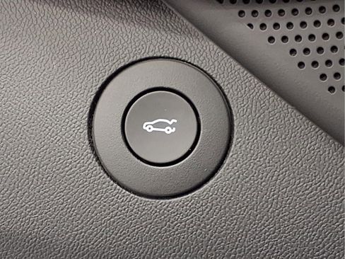 Used 2022 Chevrolet Camaro ZL1 image 21