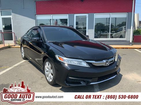 Used 2016 Honda Accord Touring image 3