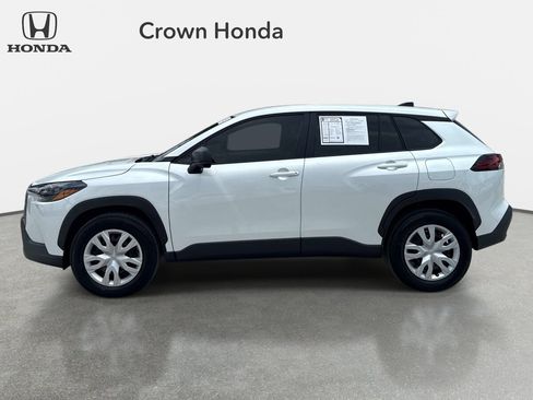 Used 2026 Toyota Corolla Cross L FWD image 2