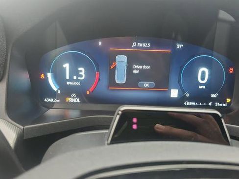 Used 2025 Ford Explorer ST-Line w/ Premium Package image 8