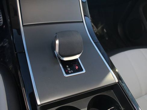 Used 2025 Land Rover Range Rover Evoque Dynamic SE image 16