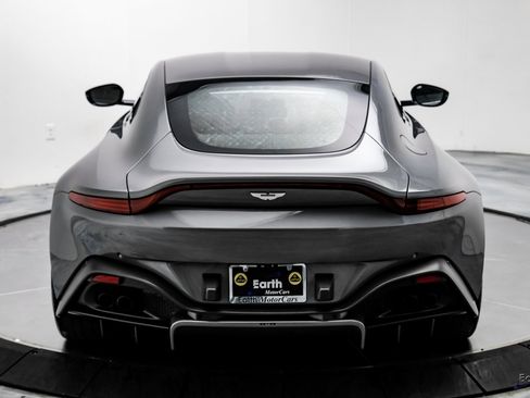 Used 2020 Aston Martin V8 Vantage Coupe image 11