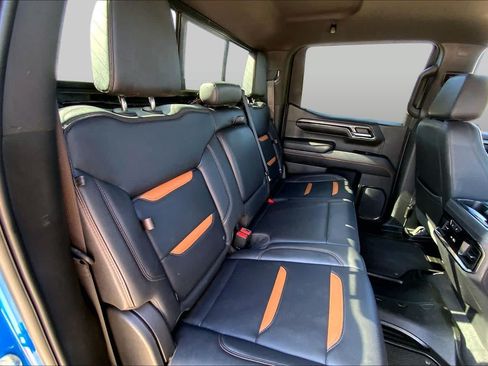 Used 2022 GMC Sierra 1500 AT4 w/ AT4 Premium Package AWD/4WD image 18