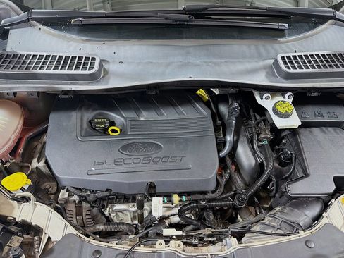 Used 2017 Ford Escape SE FWD image 29