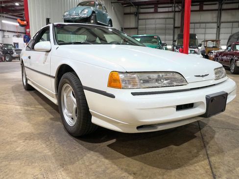 Used 1993 Ford Thunderbird Super RWD image 12