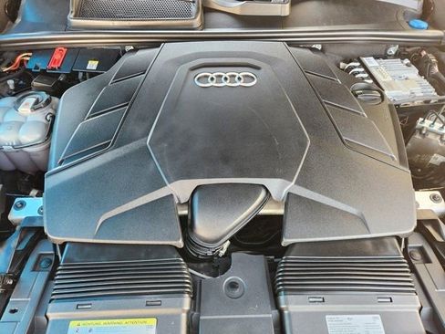 Used 2020 Audi Q8 Prestige image 33