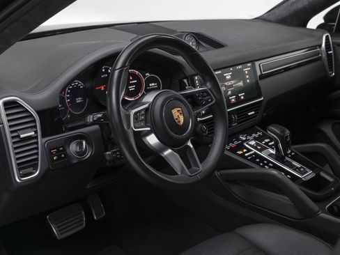Used 2021 Porsche Cayenne GTS image 13