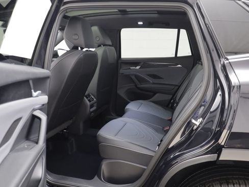 New 2026 Volkswagen Tiguan SE R-Line AWD/4WD image 14