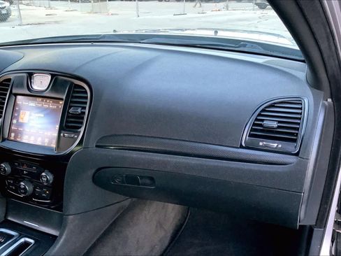 Used 2015 Chrysler 300 S image 17
