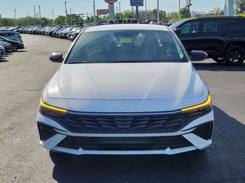 New 2026 Hyundai Elantra SEL Sport FWD image 2