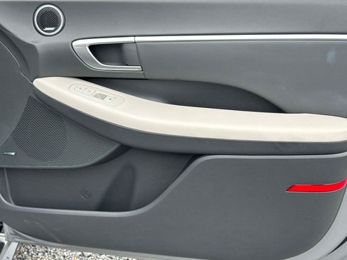Used 2023 Hyundai Sonata SEL FWD image 16