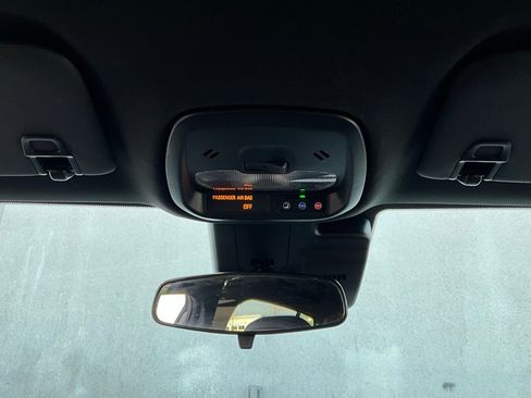 Used 2025 Buick Envista Sport Touring image 15