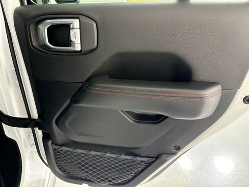 Used 2023 Jeep Gladiator Rubicon w/ Cold Weather Group image 41