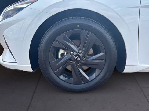 Used 2023 Hyundai Elantra SEL image 14