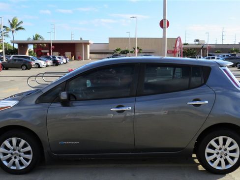 Used 2014 Nissan Leaf S w/ Charge Package FWD image 2