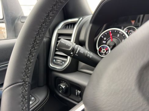 New 2026 RAM 2500 Big Horn AWD/4WD image 22