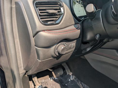 Used 2024 Dodge Durango GT AWD/4WD image 23