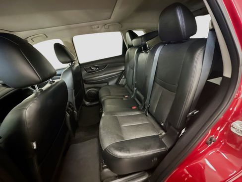 Used 2017 Nissan Rogue SL w/ SL Premium Package image 30