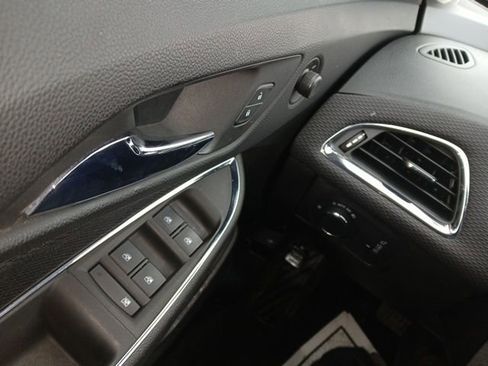 Used 2017 Chevrolet Cruze LT w/ Convenience Package image 20