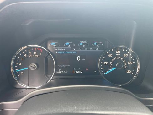Used 2018 Ford F150 Platinum w/ Equipment Group 701A Luxury AWD/4WD image 32