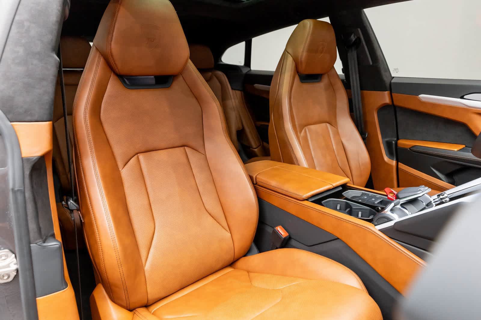Used 2022 Lamborghini Urus AWD/4WD image 15