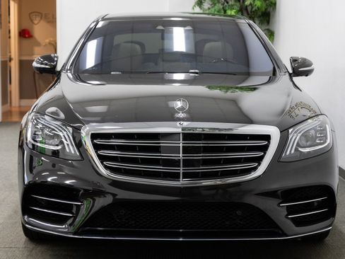 Used 2018 Mercedes-Benz S 560 Sedan image 12
