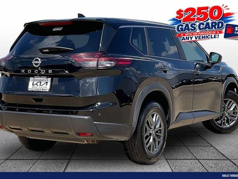 Used 2024 Nissan Rogue S FWD image 12