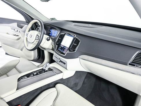 Certified 2025 Volvo XC90 T8 Ultra w/ Protection Package Premier AWD/4WD image 27