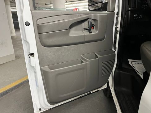 Used 2014 Chevrolet Express 2500 w/ Cold Climate Package RWD image 15