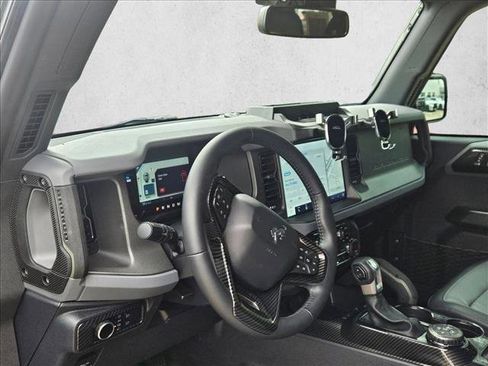 Used 2024 Ford Bronco Everglades image 11