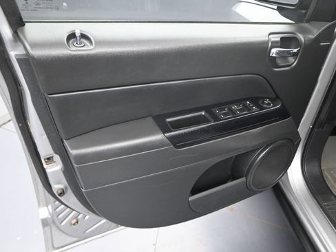 Used 2016 Jeep Compass Sport w/ Power Value Group image 19