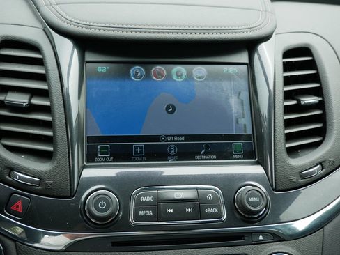 Used 2019 Chevrolet Impala Premier FWD image 23