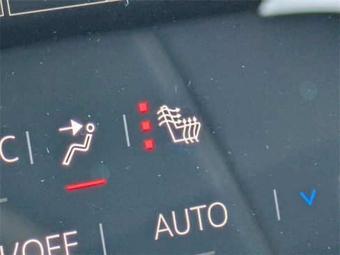 Used 2024 GMC Sierra 3500 AT4 w/ AT4 Premium Plus Package image 27