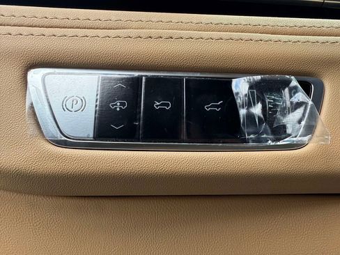 New 2025 Cadillac Escalade IQ Luxury 2 image 18