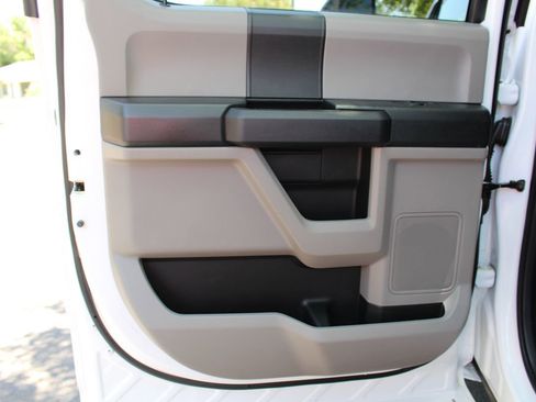 Used 2019 Ford F250 XL w/ STX Appearance Package AWD/4WD image 12