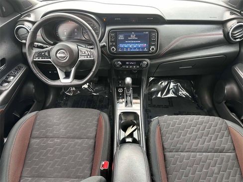 Certified 2023 Nissan Kicks SR image 11