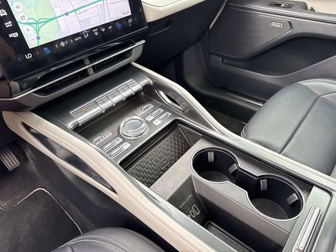 Used 2024 Lincoln Nautilus Premier w/ Equipment Group 102A AWD/4WD image 27