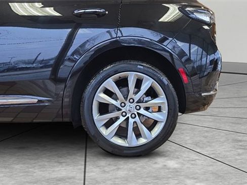 Used 2023 Buick Envision Avenir image 31