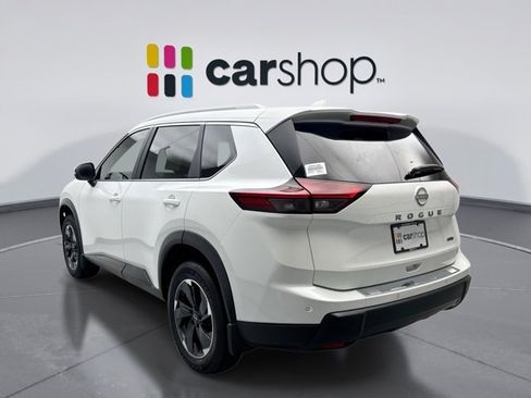 Used 2026 Nissan Rogue SV w/ SV Premium Package AWD/4WD image 3