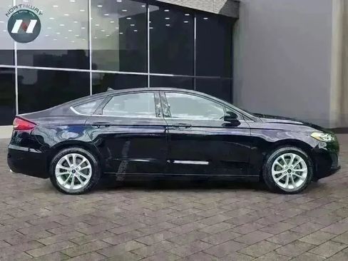Used 2019 Ford Fusion SE image 6