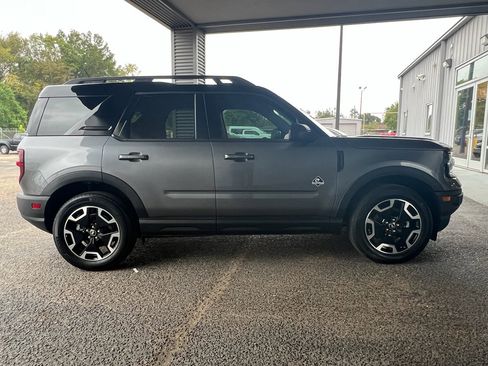 Used 2024 Ford Bronco Sport Outer Banks image 9