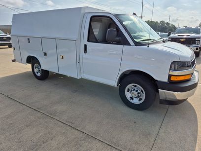 New 2025 Chevrolet Express 3500 w/ Power Convenience Package