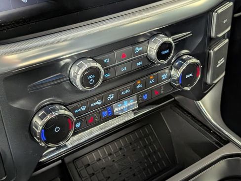 Used 2025 Ford F150 Lariat w/ Equipment Group 502A High image 21