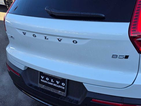 New 2026 Volvo XC40 B5 Core w/ Climate Package image 13