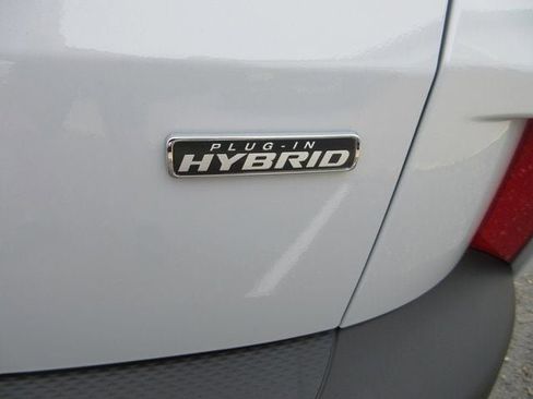 Used 2025 Ford Escape SE w/ PHEV Premium Package FWD image 49