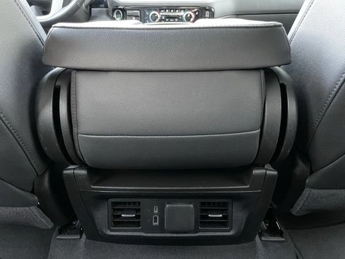 Used 2025 GMC Sierra 1500 SLT AWD/4WD image 28